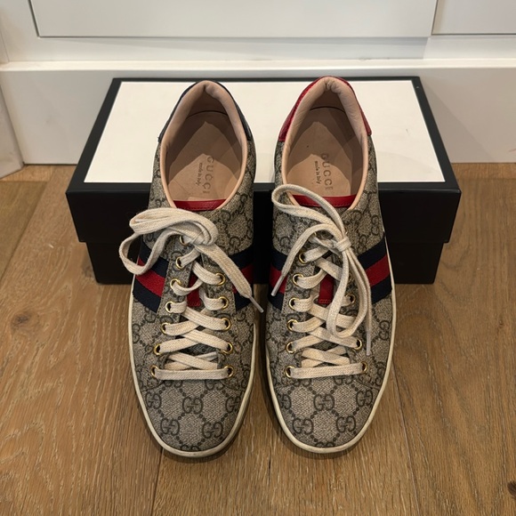 GUCCI women’s Ace logo sneakers - Picture 1 of 14
